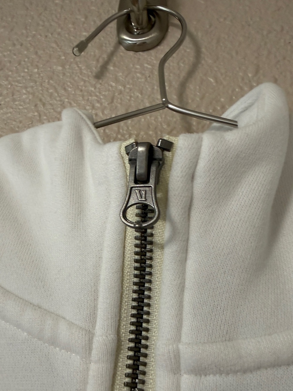 NWOT Vuori Restore Half Zip Hoodie Fleece Hoodie Athleisure Cropped Gym Top M - Picture 5 of 9